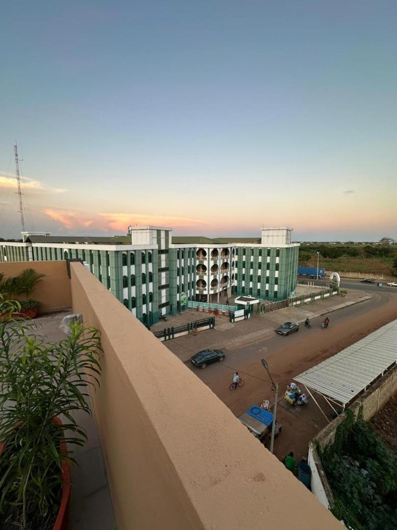 Airport Inn Hotel Lomé Buitenkant foto